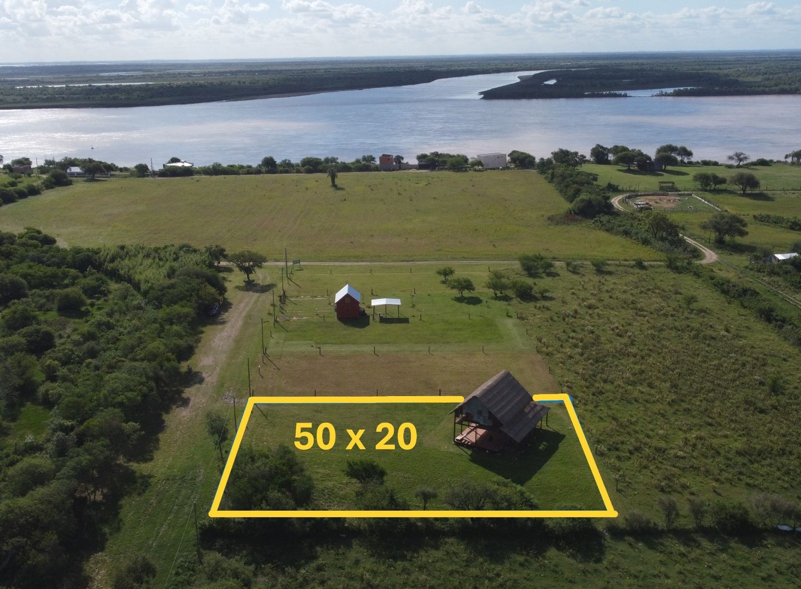 Venta de Lote de 25x50 m con Bioconstrucción