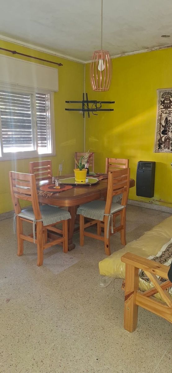 CASA A CUADRAS DEL COLEGIO LOURDES