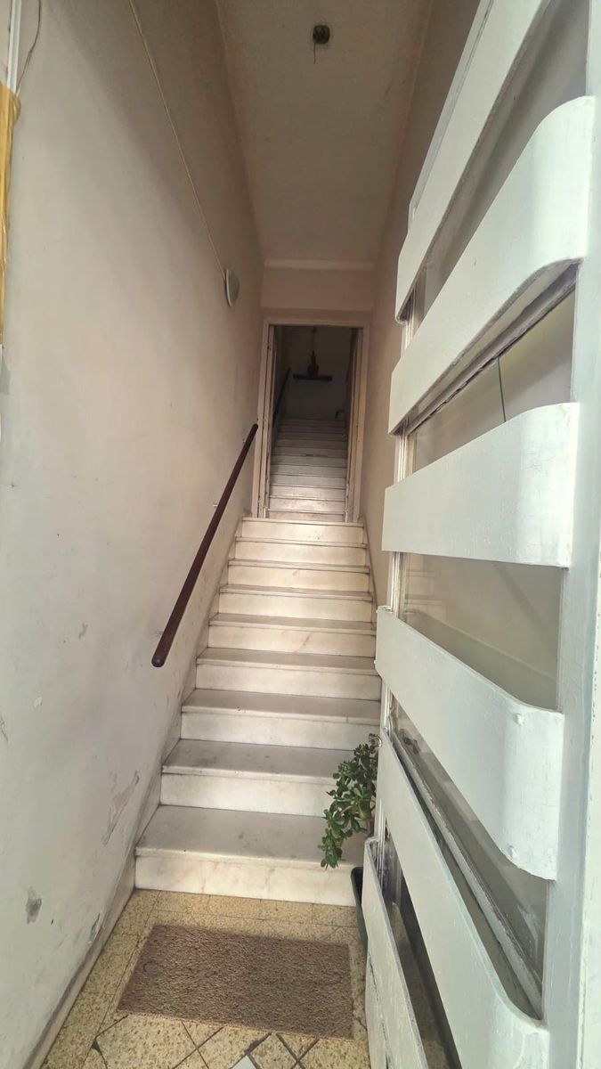DUPLEX EN PLANTA ALTA A PASOS DE BV. GALVEZ