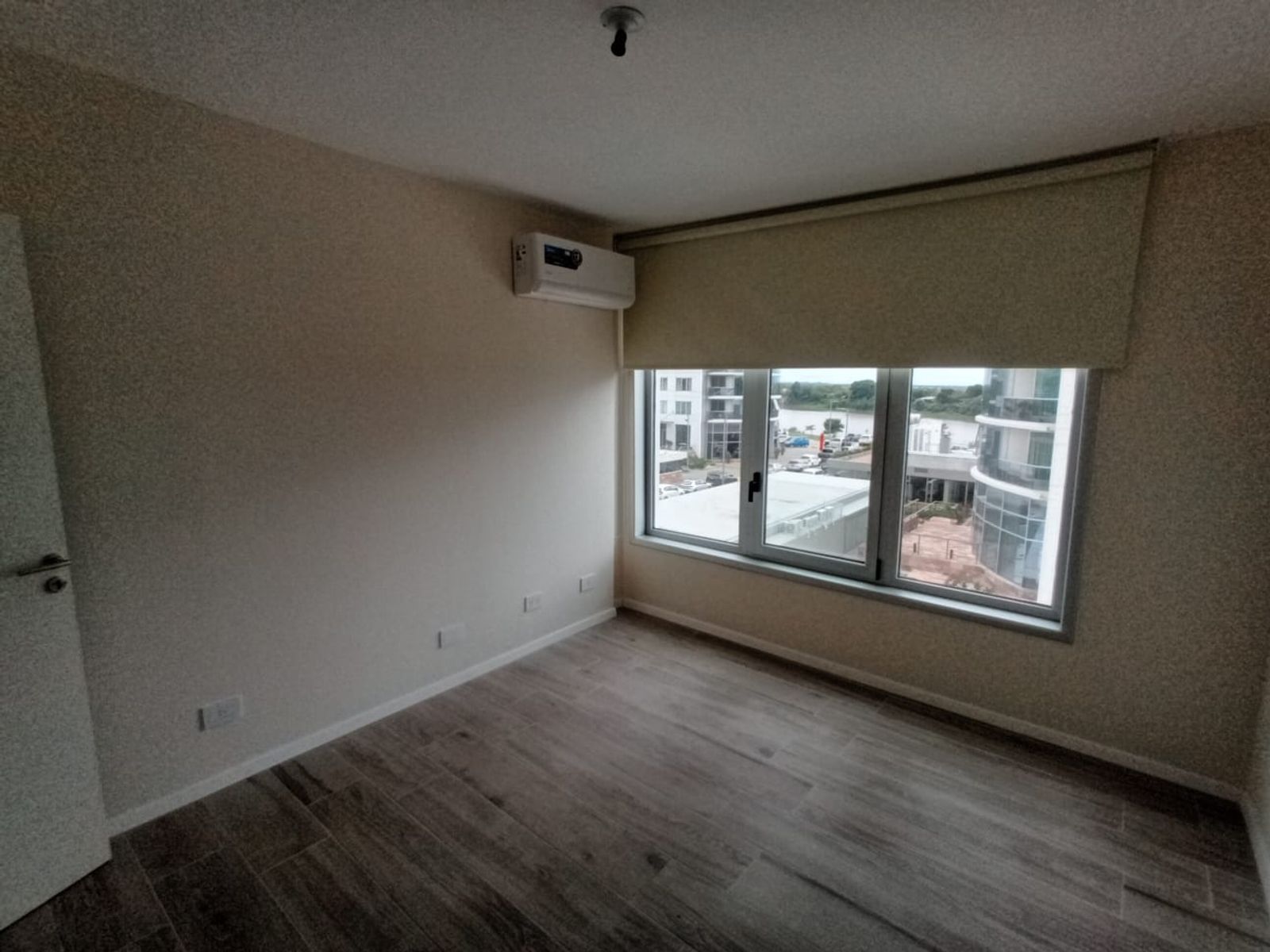 Alquilo departamento a estrenar en Amarras Center