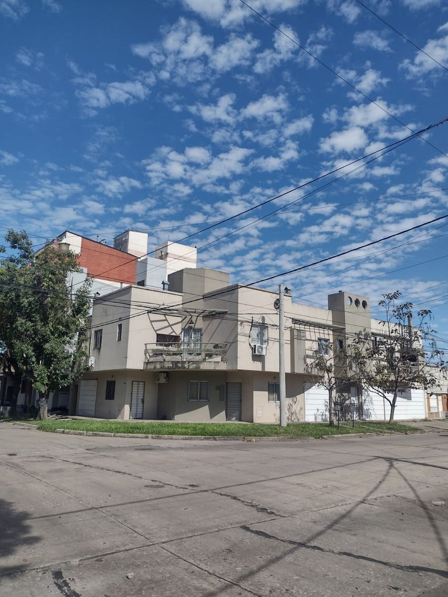 DEPARTAMENTO DE 1 DORMITORIO CON COCHERA. SARGENTO CABRAL
