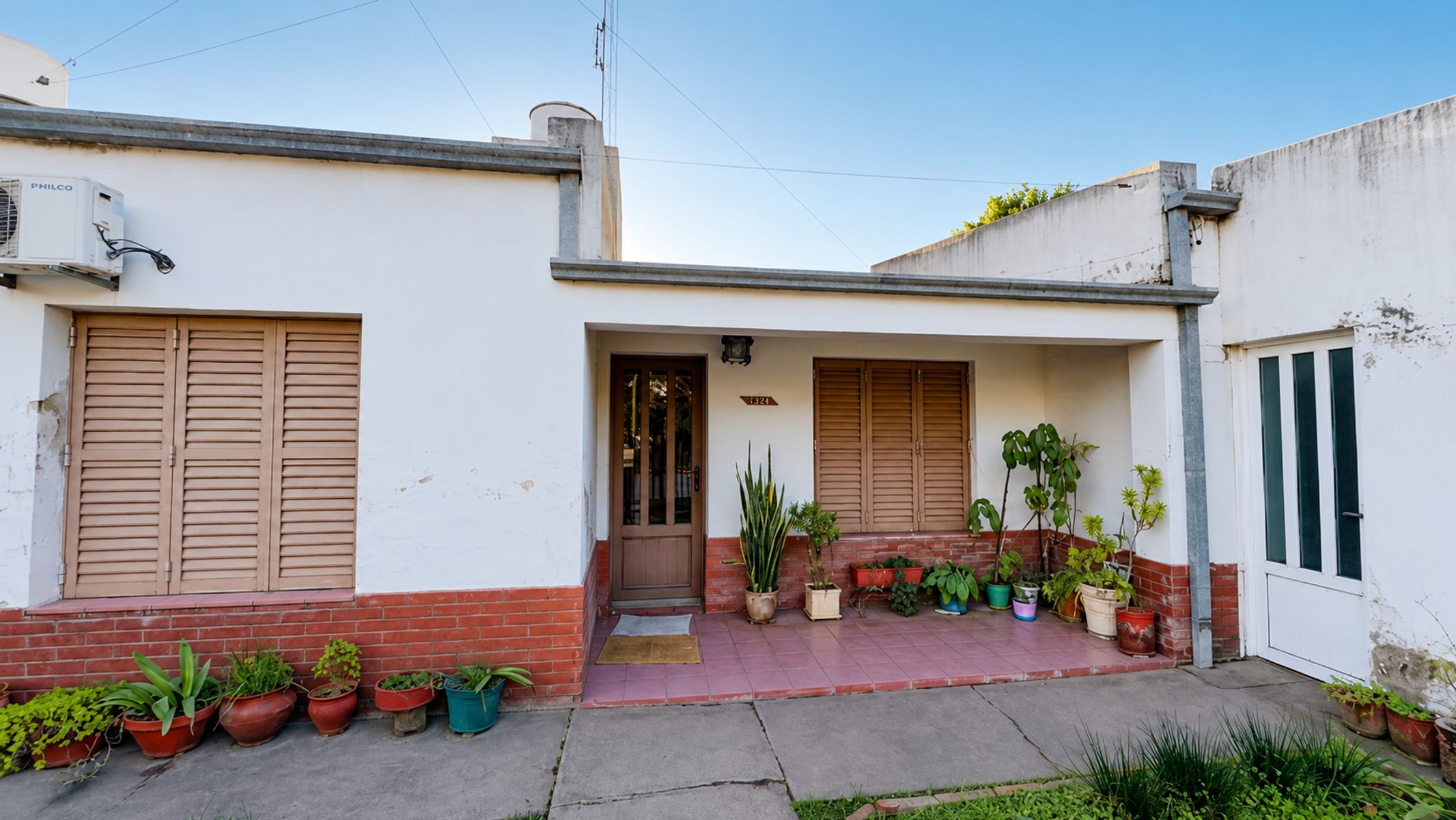 CASA EN VENTA EN NELSON DOS DORMITORIOS