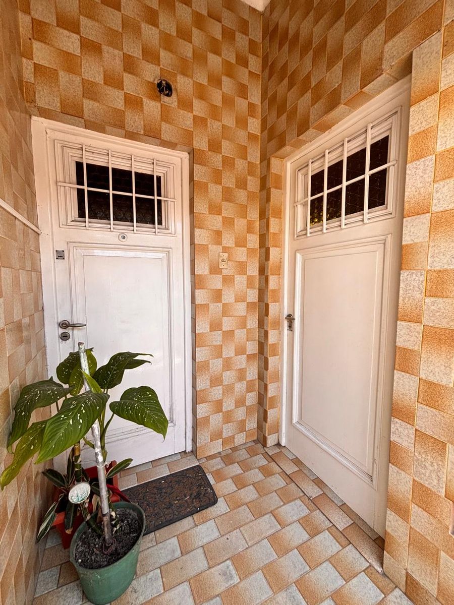 CASA INTERNA DE 3 DORMITORIOS EN BARRIO CONSTITUYENTE