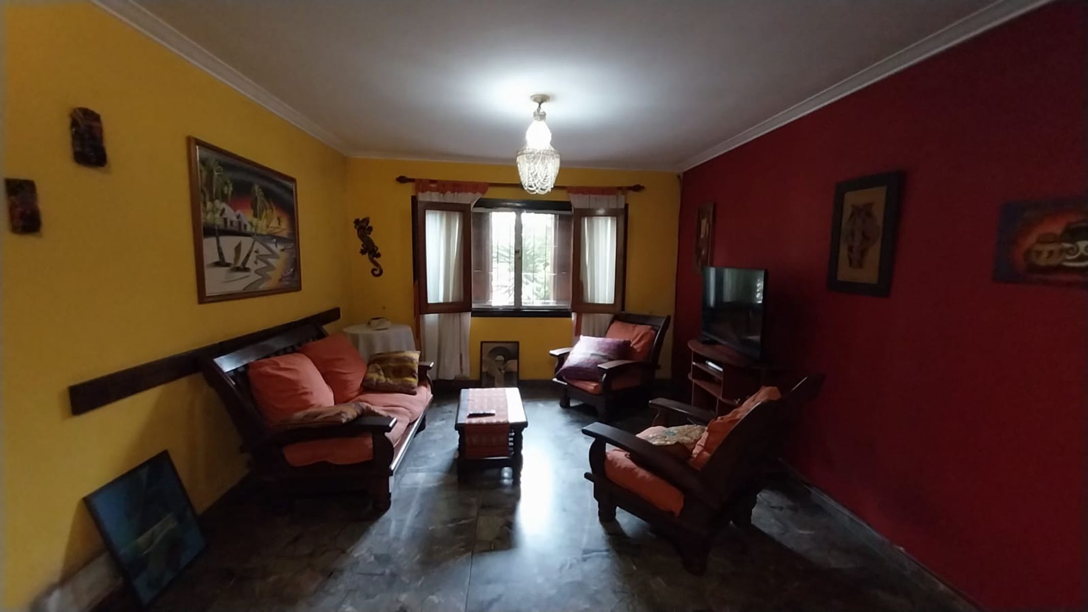 CASA DE TRES DORMITORIOS APTA A CRÉDITO EN BARRIO CANDIOTI