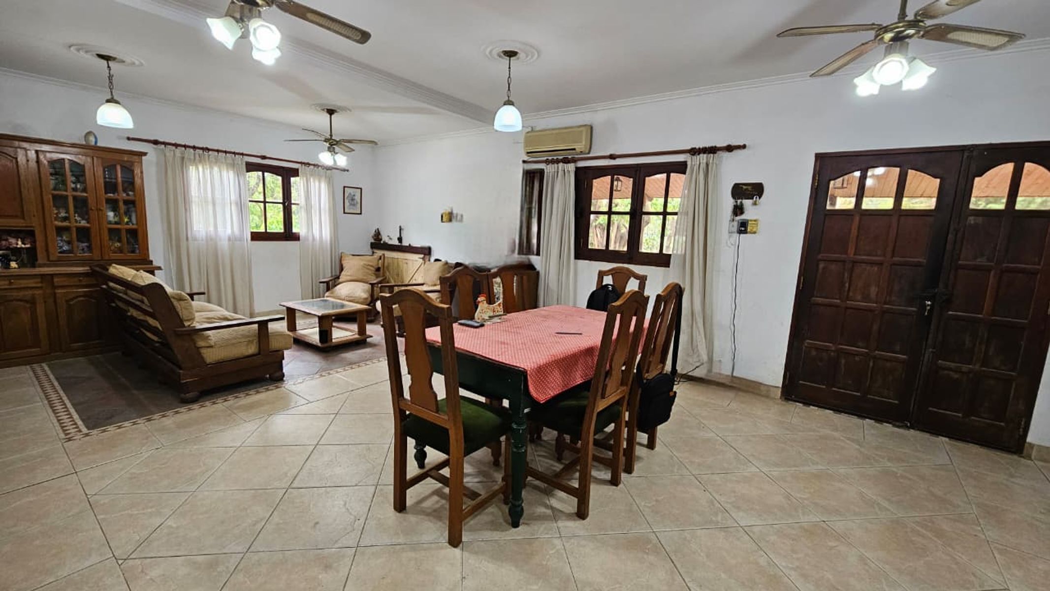 Casa Quinta sobre Ruta Provincial 1 y Callejón Bañadero - Km 9,5