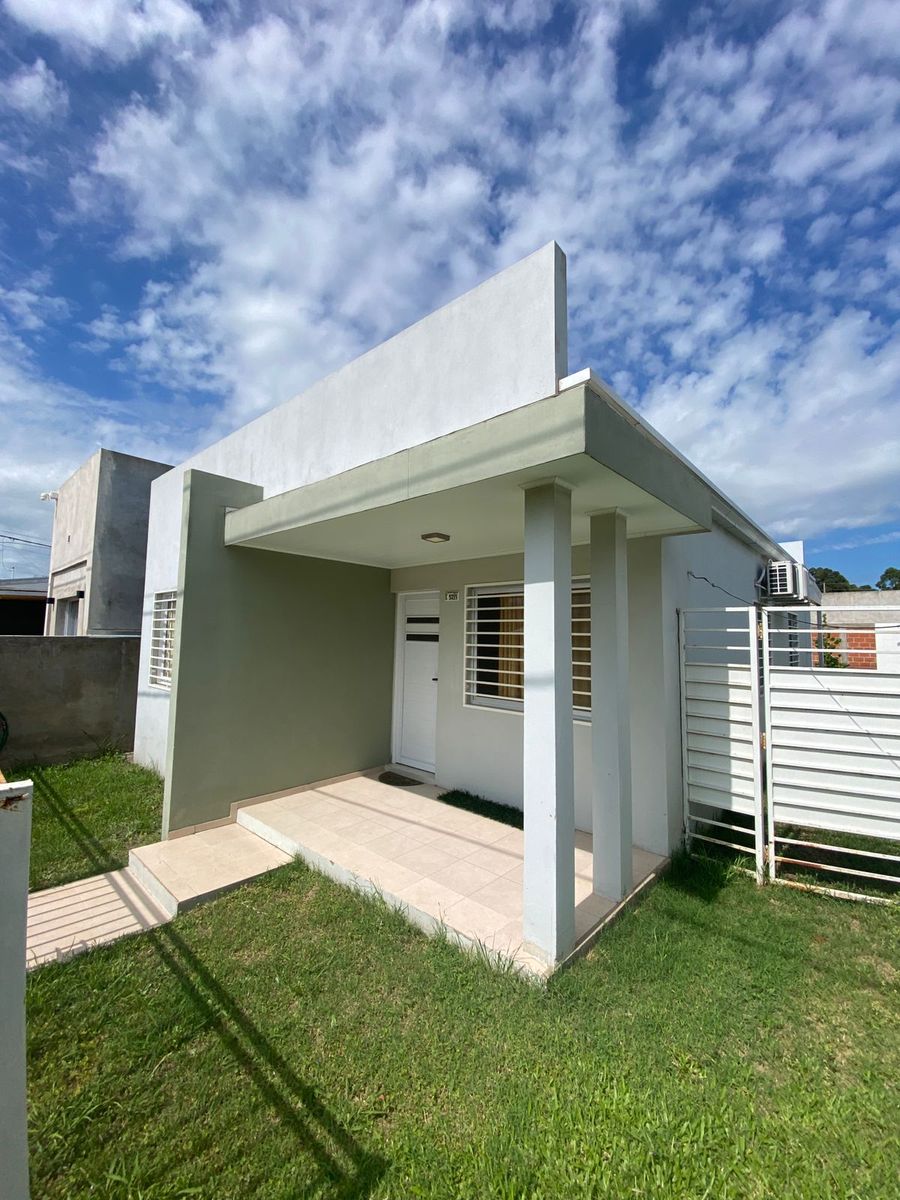 Casa con Piscina, Barrio Premat