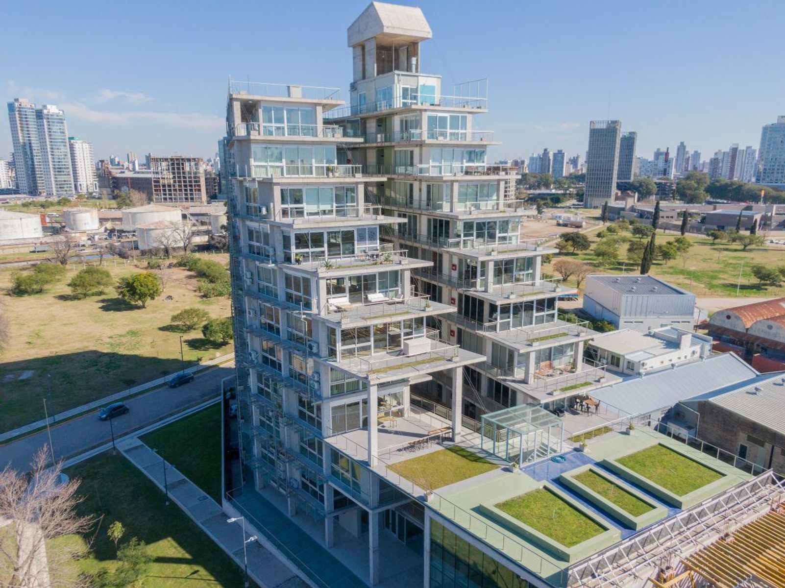 Oficina 43 m² en Venta - Rio Arriba Work Center