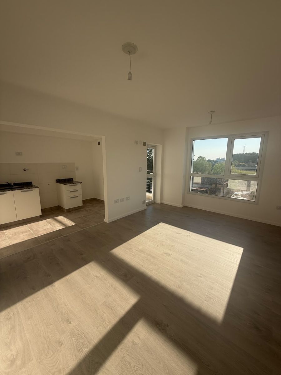 Venta Departamento 2 Dorm con Cochera - Edificio Pilay Parque Federal