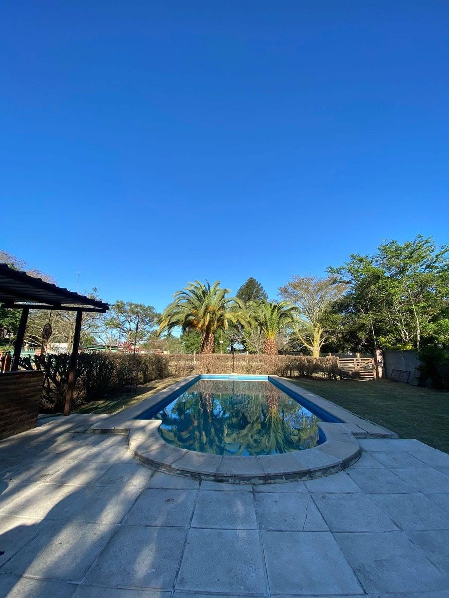 VENTA Casa quinta con amplio terreno en Caima