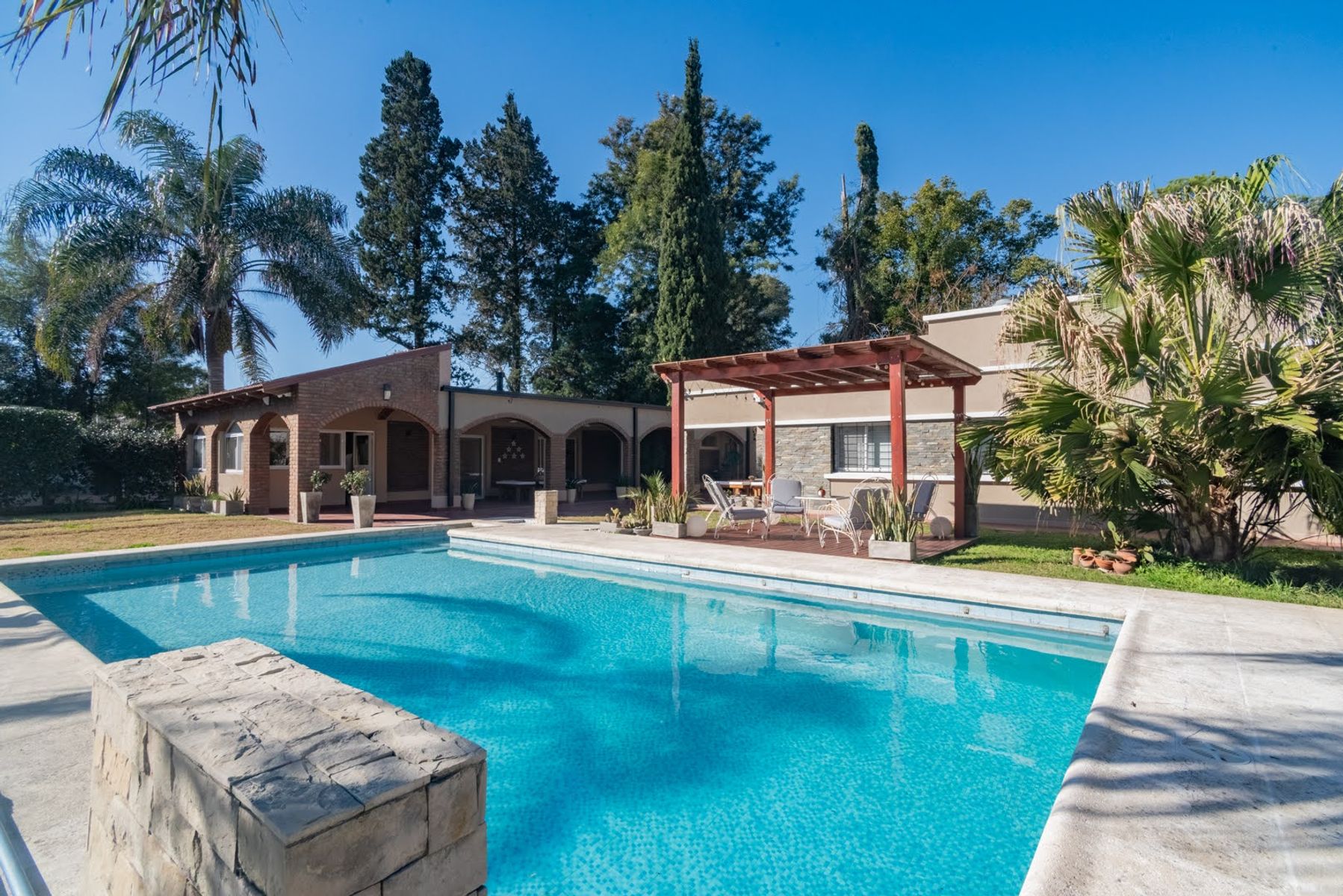 Casa en Venta en Sauce Viejo de tres dormitorios