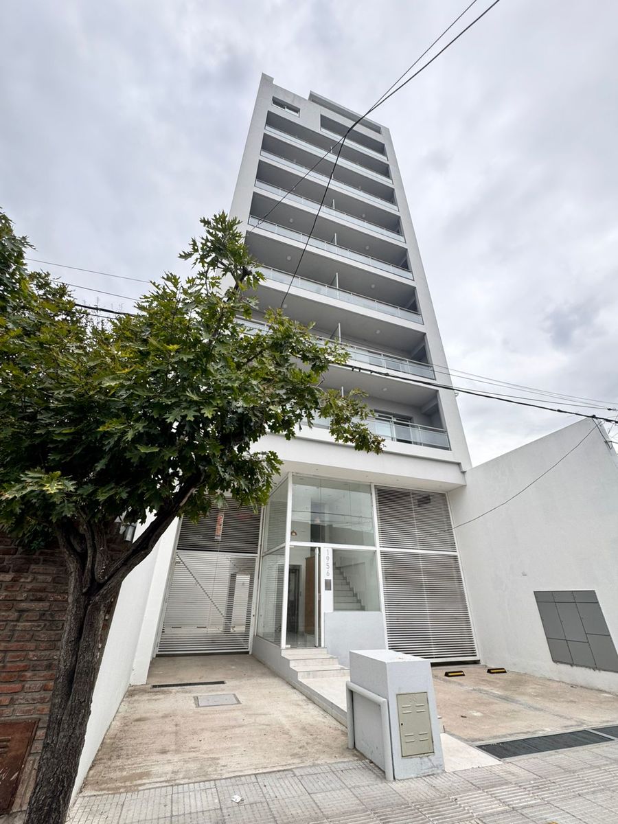 Se Alquila Departamento de 1 Dormitorio a Estrenar en Centro Sur con Cochera