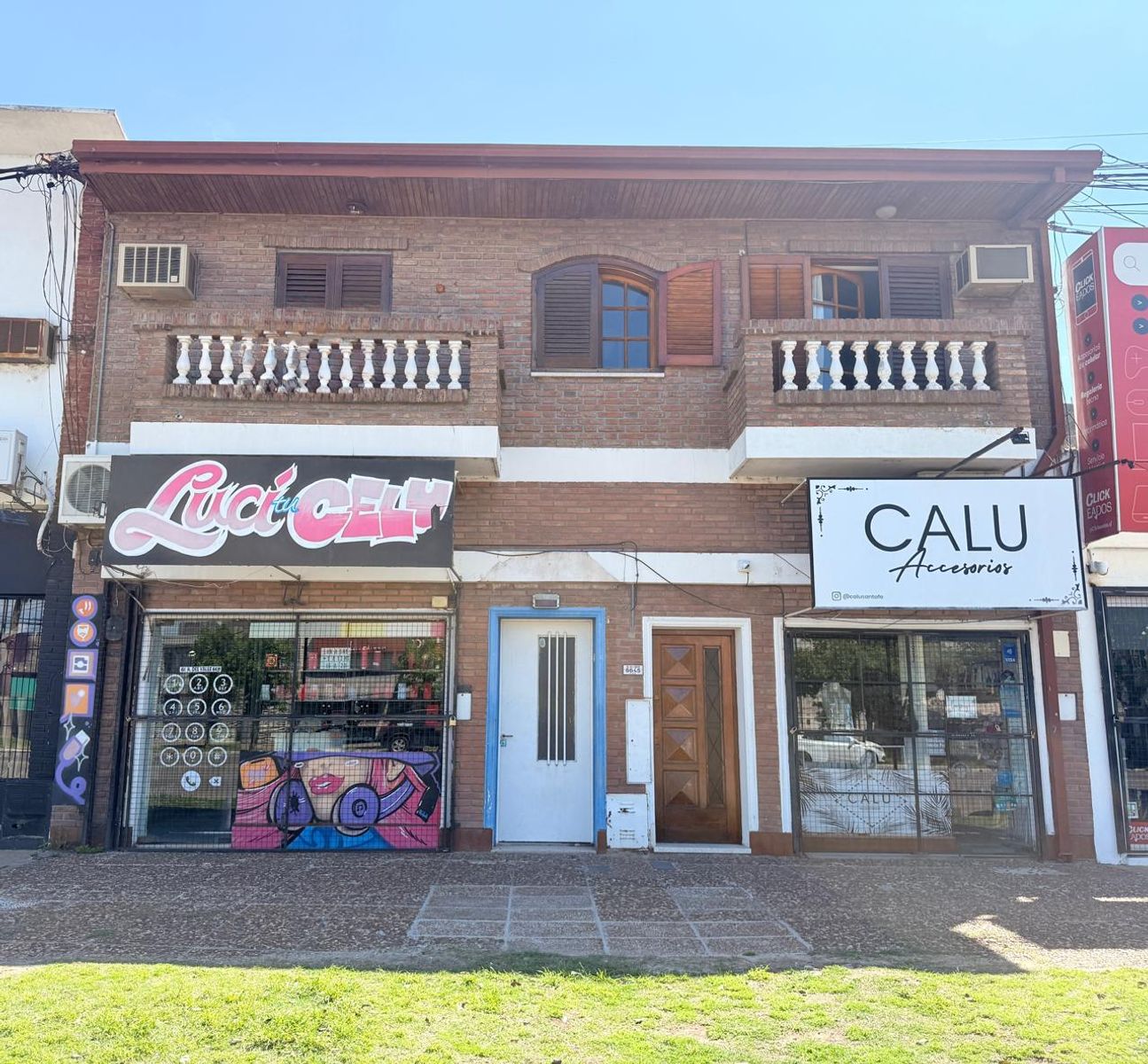 Se vende importante propiedad sobre Av. Aristobulo del Valle