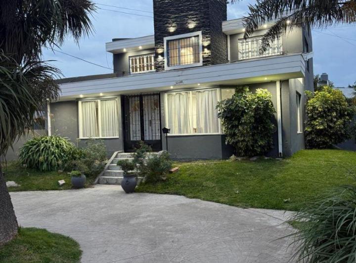 Venta Casa 4 Ambientes en Al Barrio Jardín Peralta Ramos, Buenos Aires Costa Atlántica - Zonaprop