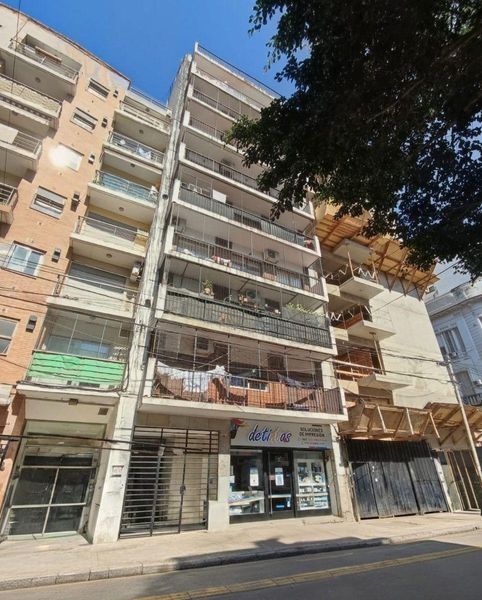 VENTA DOS AMBIENTES C/2 PATIOS TUCUMÁN 2000 BALVANERA