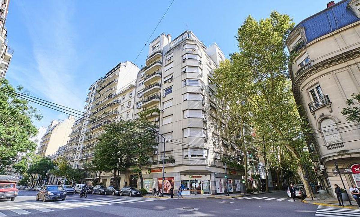 VENTA SEMIPISO 3 AMBIENTES C/DEPENDENCIA - RECOLETA - CABA
