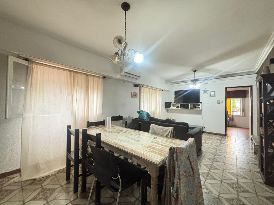 Chalet 3 Ambientes Con Cochera - Sevillano Negocios Inmobiliarios