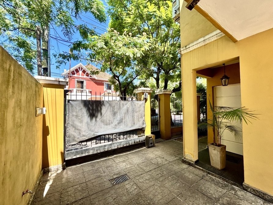 Duplex 3 Ambientes Impecable con Cochera y Parrilla - Apto Credito -Excelente Ubicación en Temperley