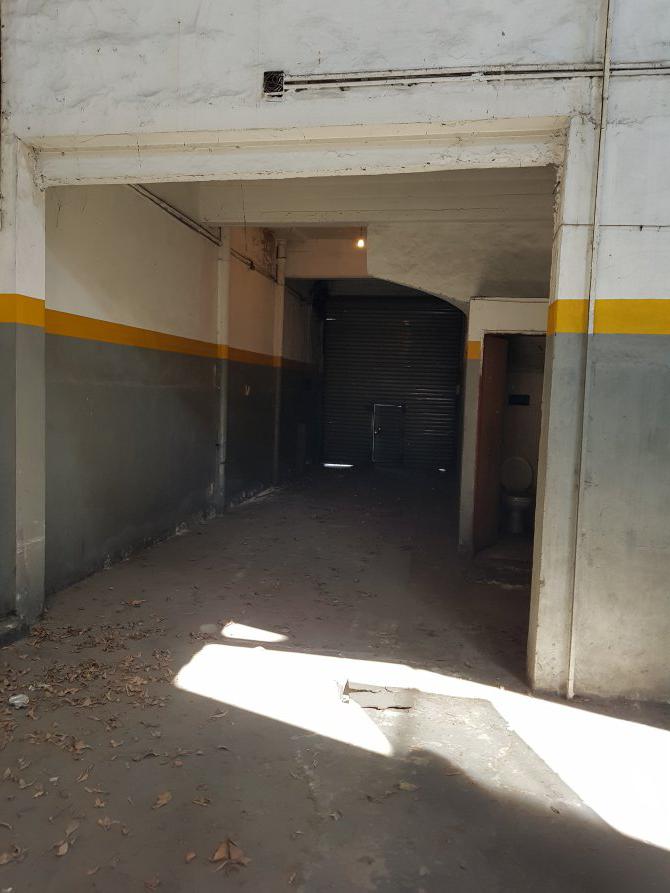 Galpon Sobre Avenida Almirante Brown - Gendra Propiedades