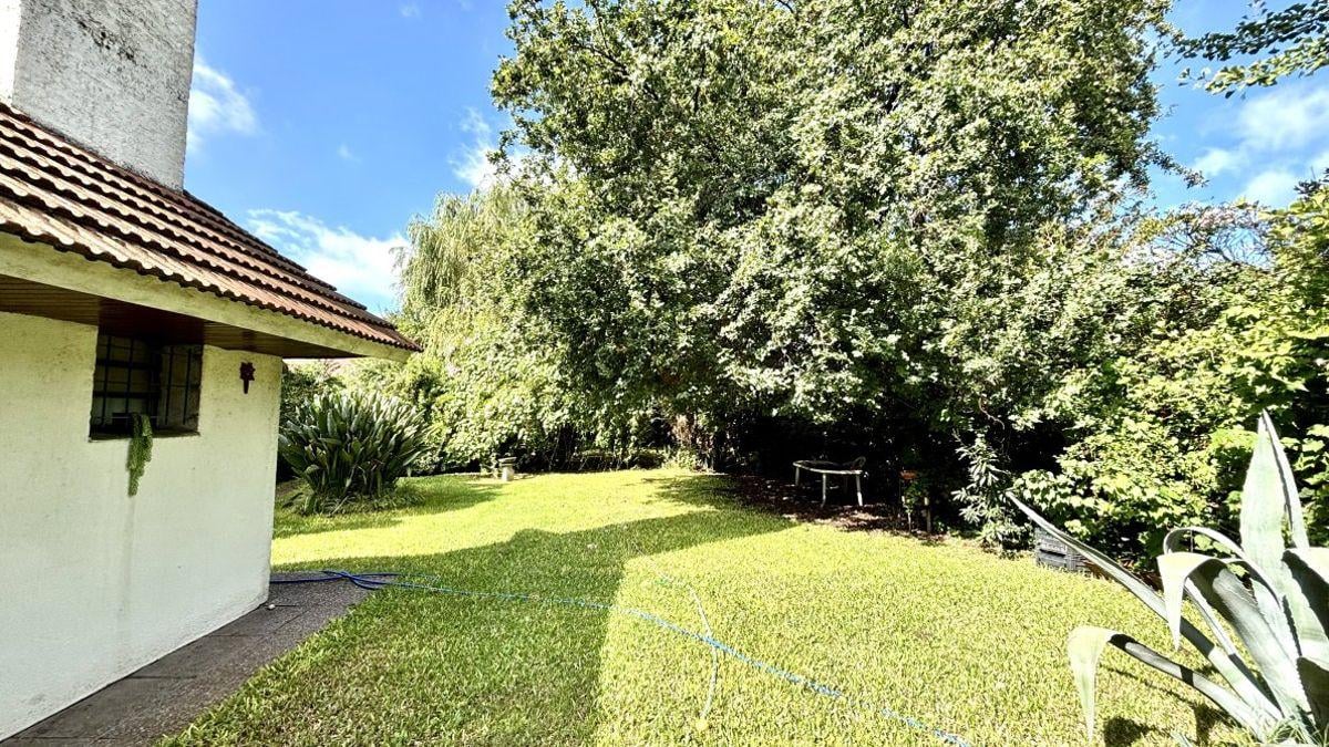 ¡Oportunidad Única Chalet en Lote Doble con Jardín, Cochera y Parque en José Mármol Apto Credito, Gba Sur - Zonaprop