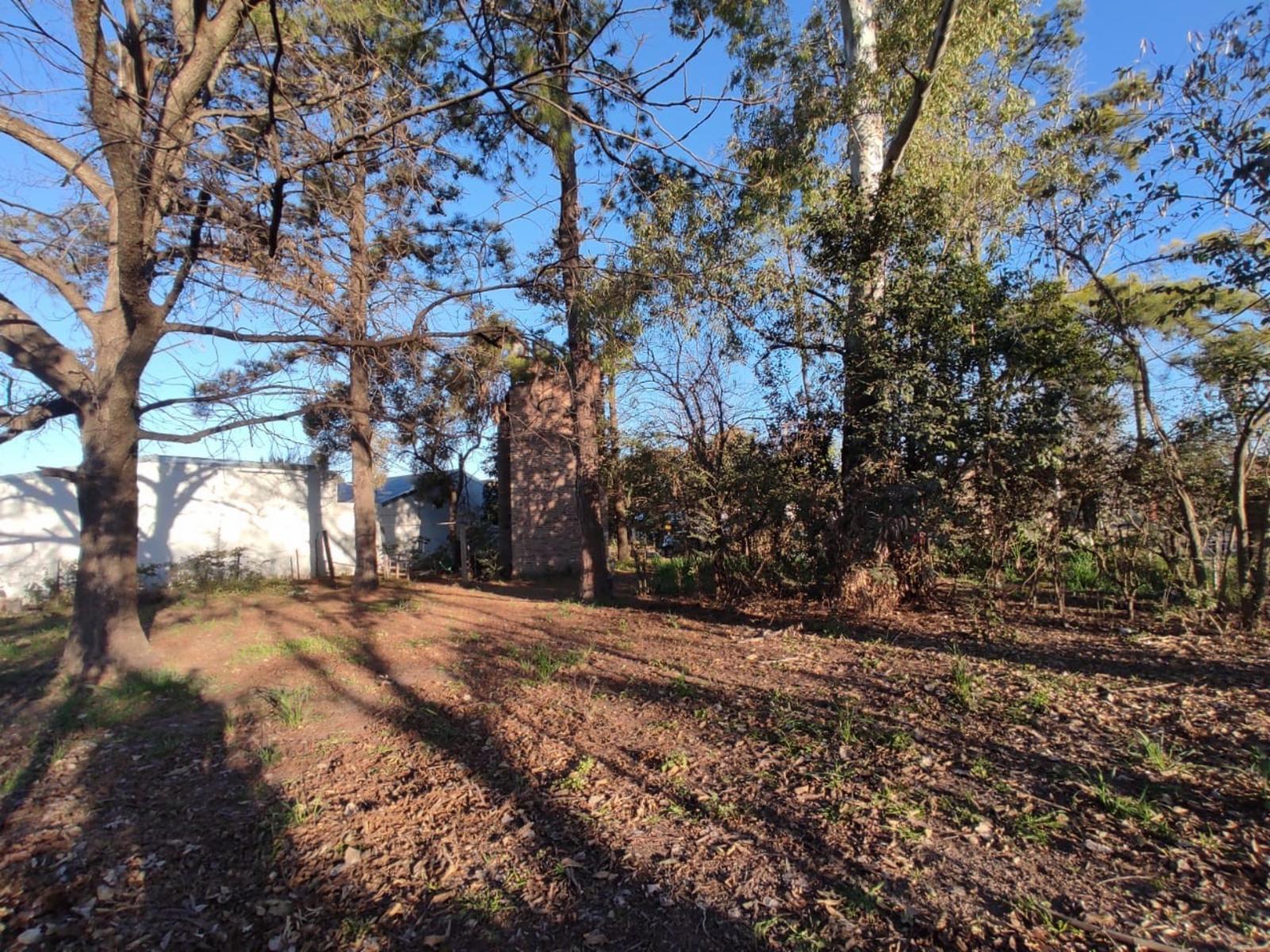 TERRENO EN ESQUINA CON PEQUEÑA CONSTRUCCIÓN