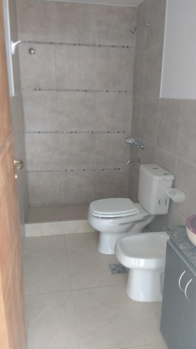 MONOAMBIENTE EN LA FALDA-CENTRO