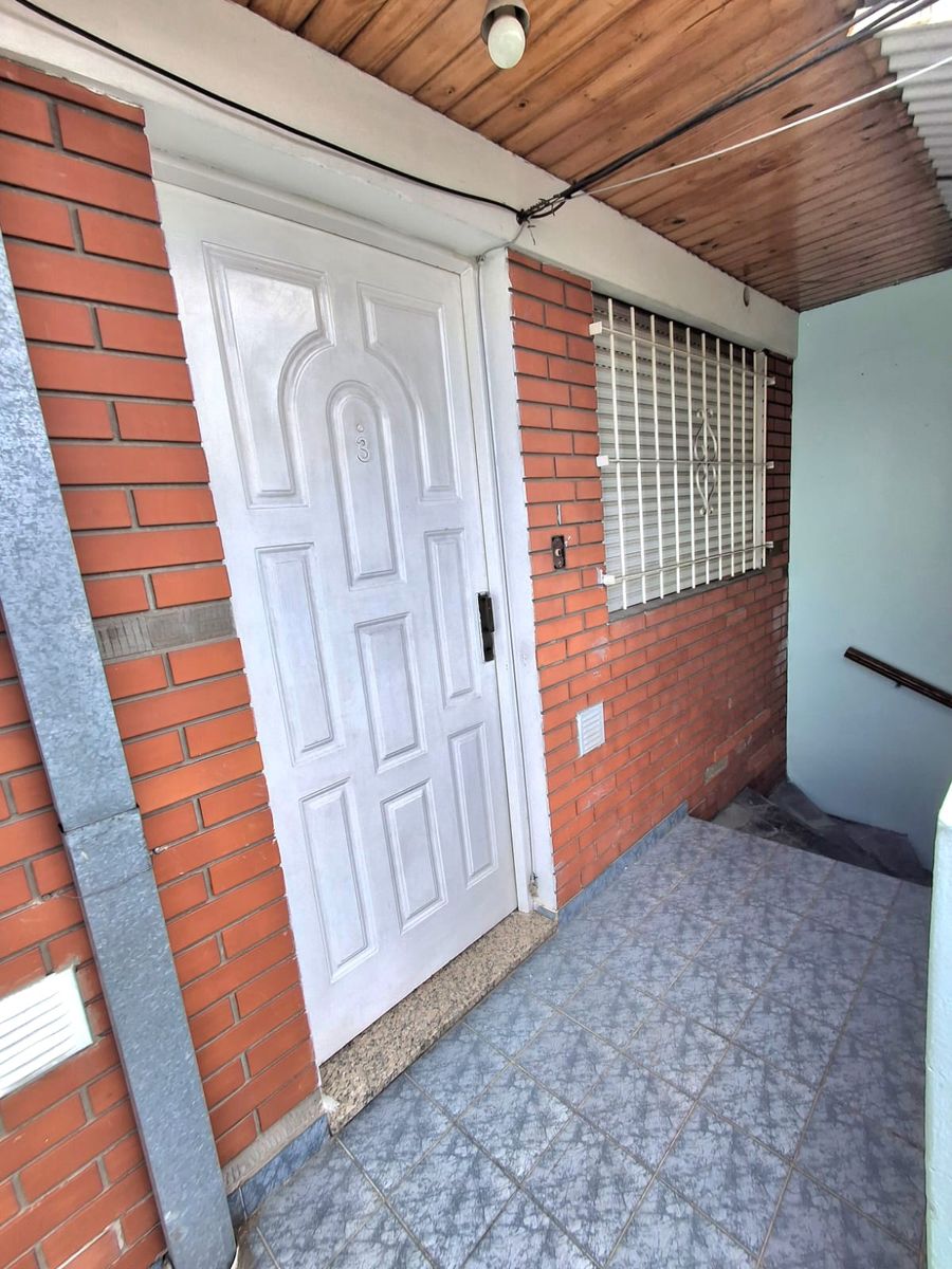 Departamento tipo duplex 2 ambientes con patio