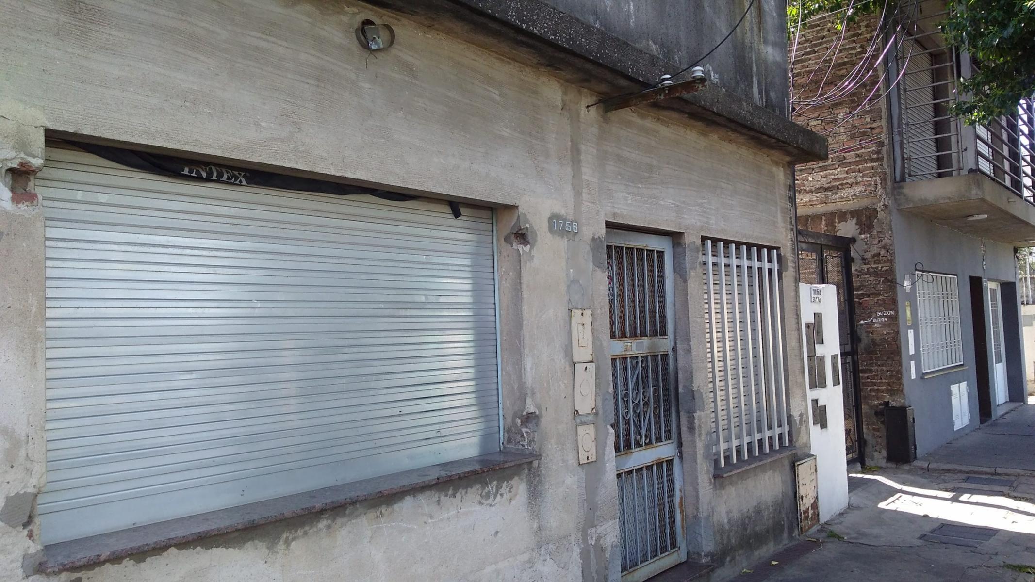 VENDO CASA DE PASILLO 2 DORMITORIOS EN ROSARIO