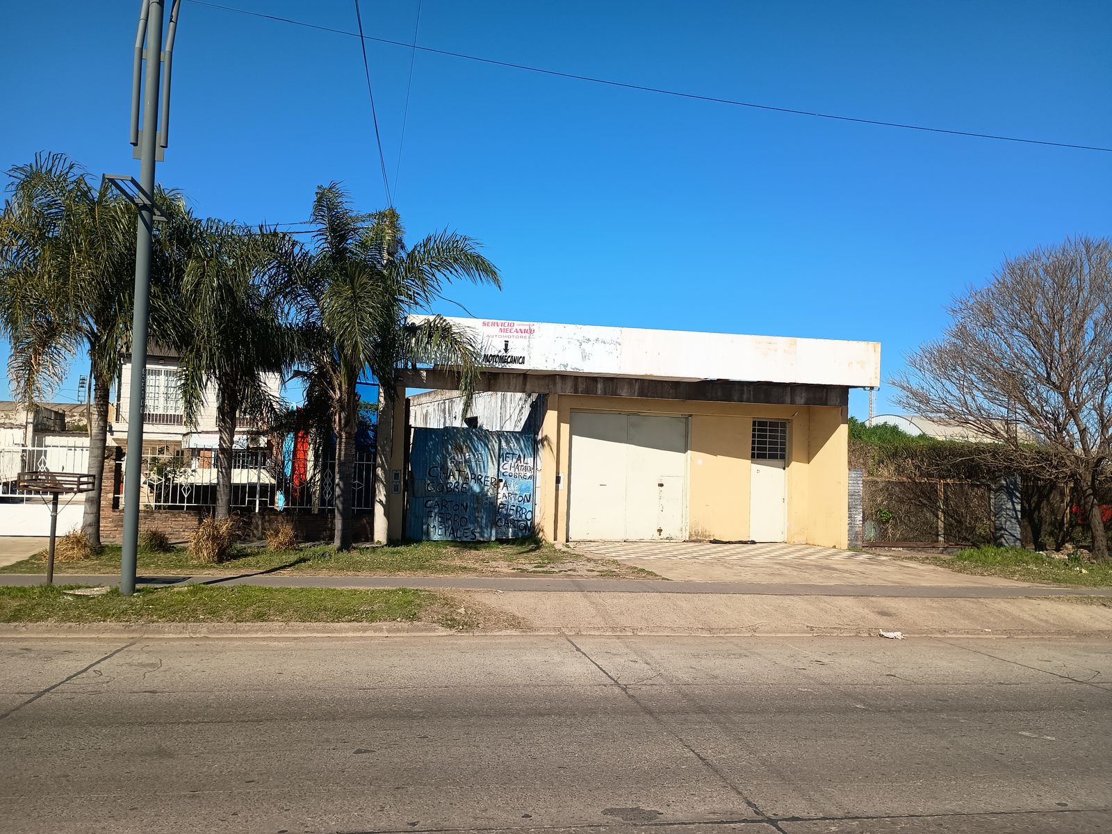 VENDO TERRENO CON EDIFICACION ZONA COMERCIAL/ INDUSTRIAL