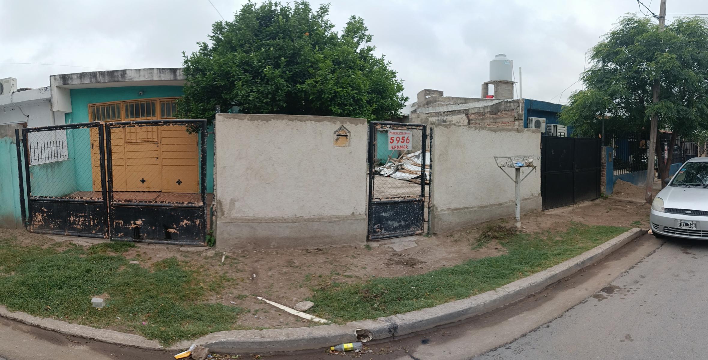 Alquiler Casa 2 dormitorios cochera z/Escuela Parque Republica.