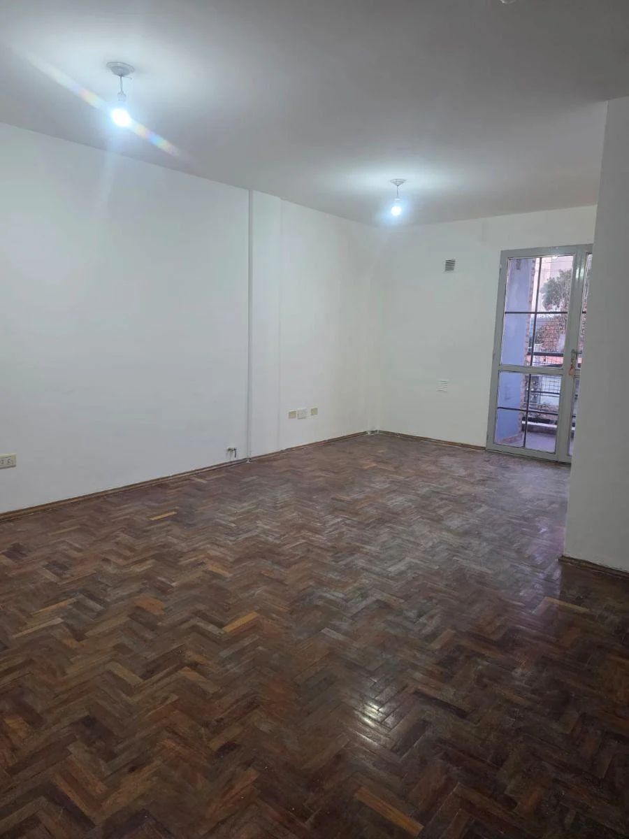 Alquiler Departamento 2 dormitorios en Barrio Alto Alberdi.