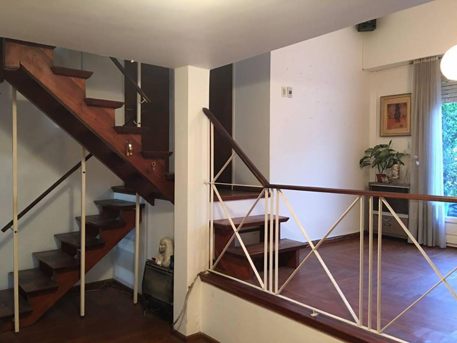 Apto Credito - Casa 4 amb en venta - Zona Ward- Villa Sarmiento