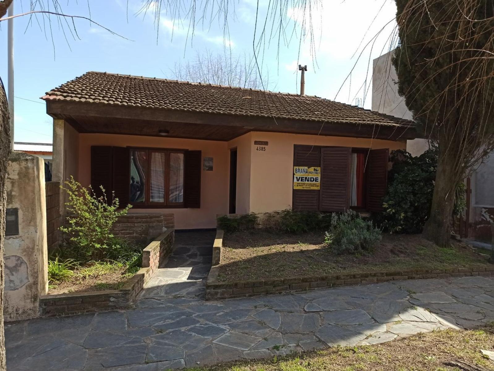 CHALET 3 AMBIENTES EN VENTA