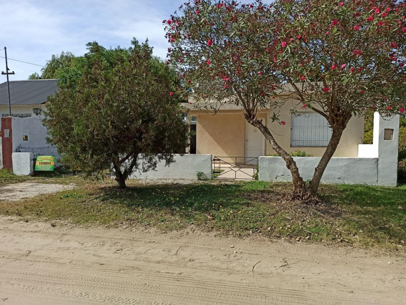 CASA 4 AMB. ZONA TALA SUR