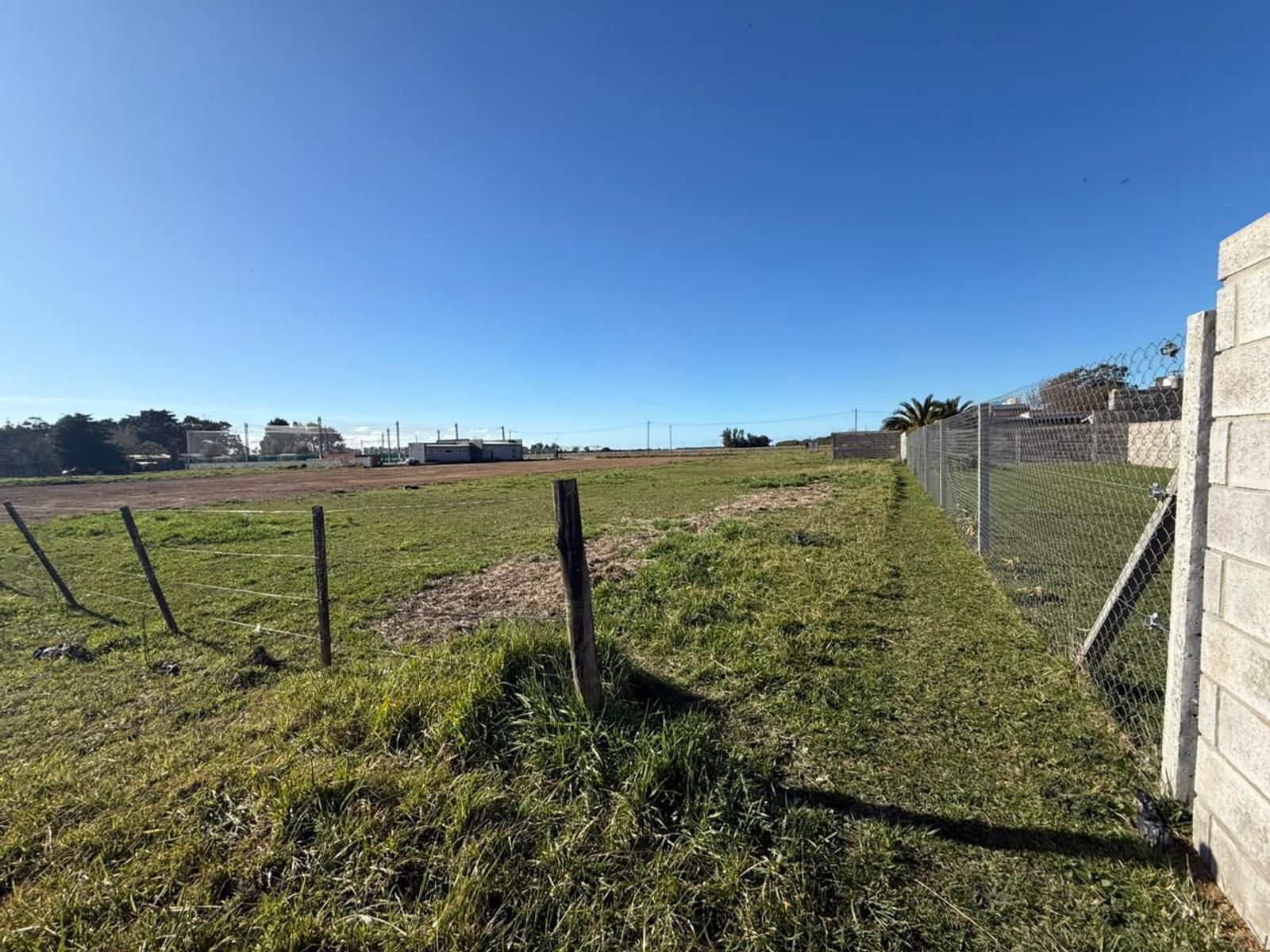OPORTUNIDAD.- LOTE DE TERRENO - Terreno de 425 mts2 -BARRIO CASTAGNINO