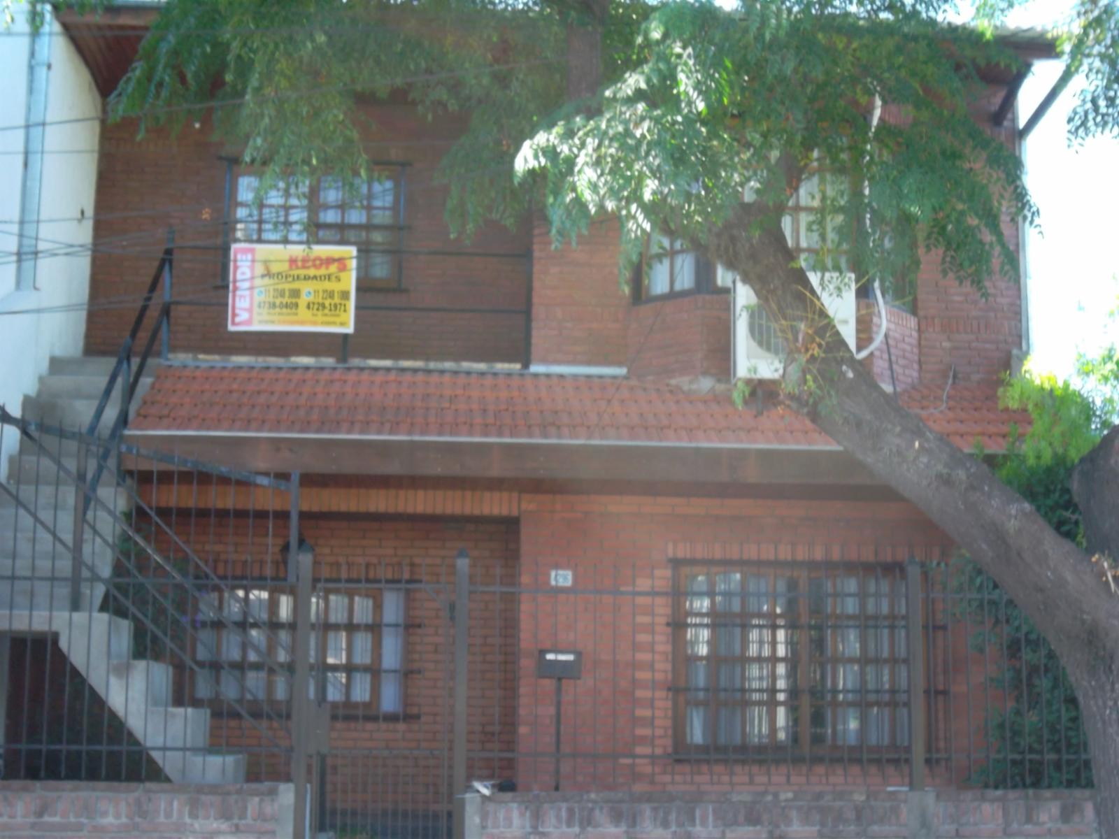 VENTA DE CASA MUTIFAMILIAR EN DOS PLANTAS ZONA JOSE LEON SUAREZ