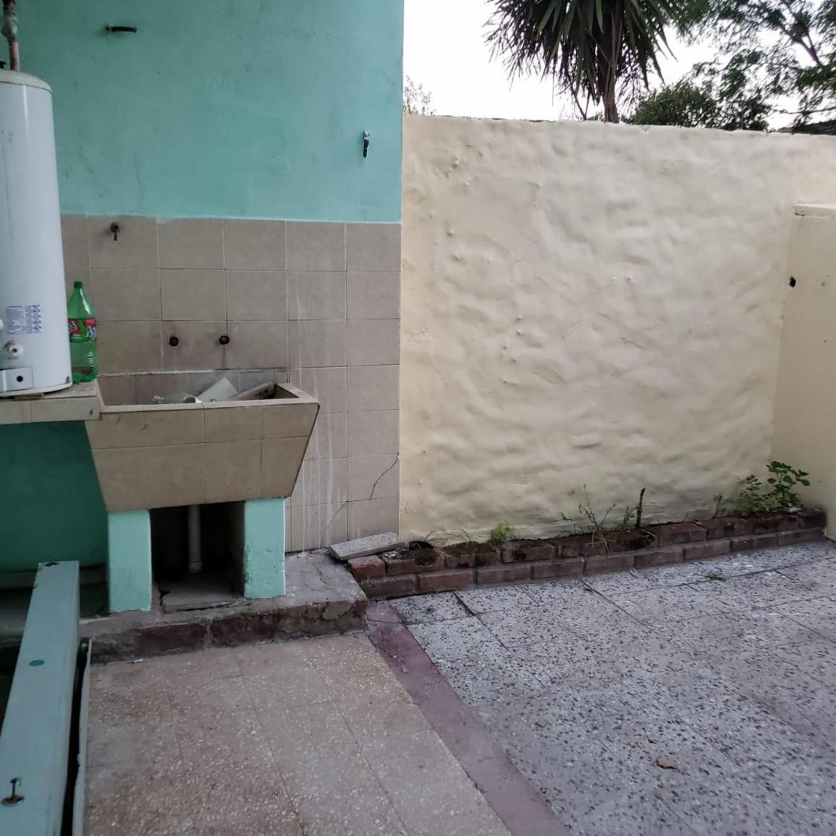 CASA 3 AMBIENTES EN ITUZAINGO SUR