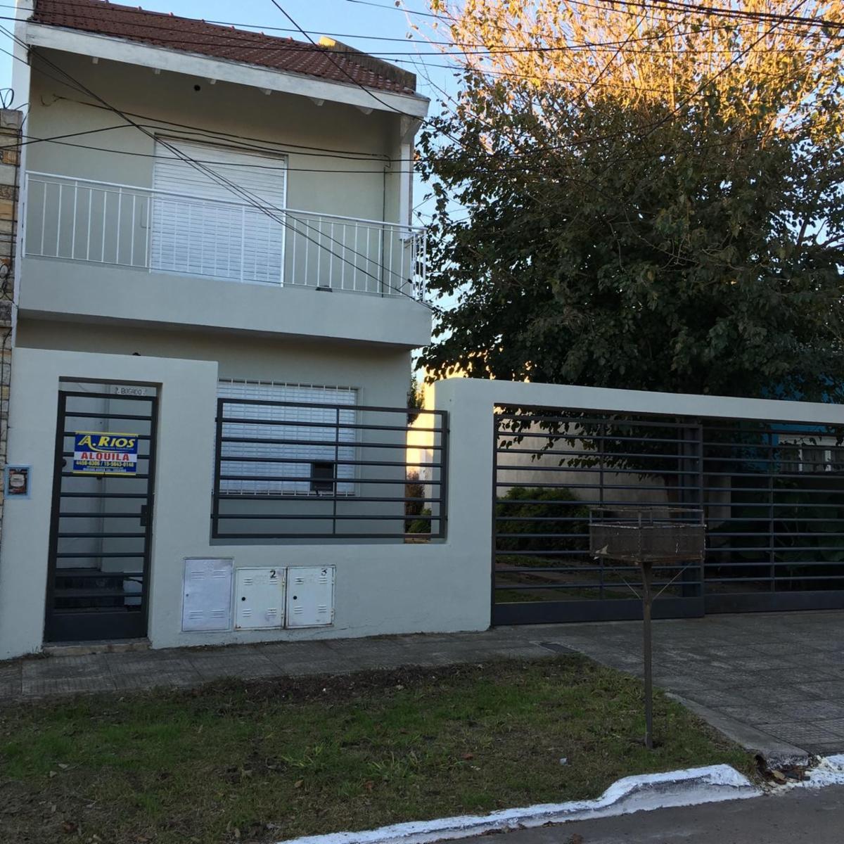 DUPLEX 3 AMBIENTES CASTELAR