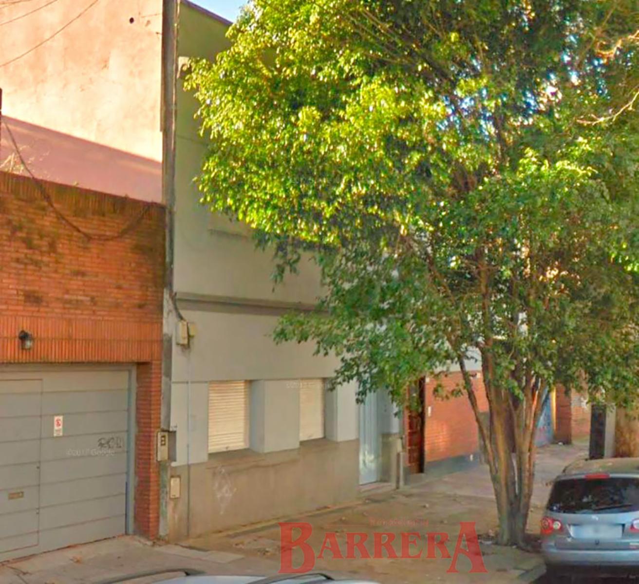 Ph 3/4 dormitorios, en 2 plantas, con patio y terraza