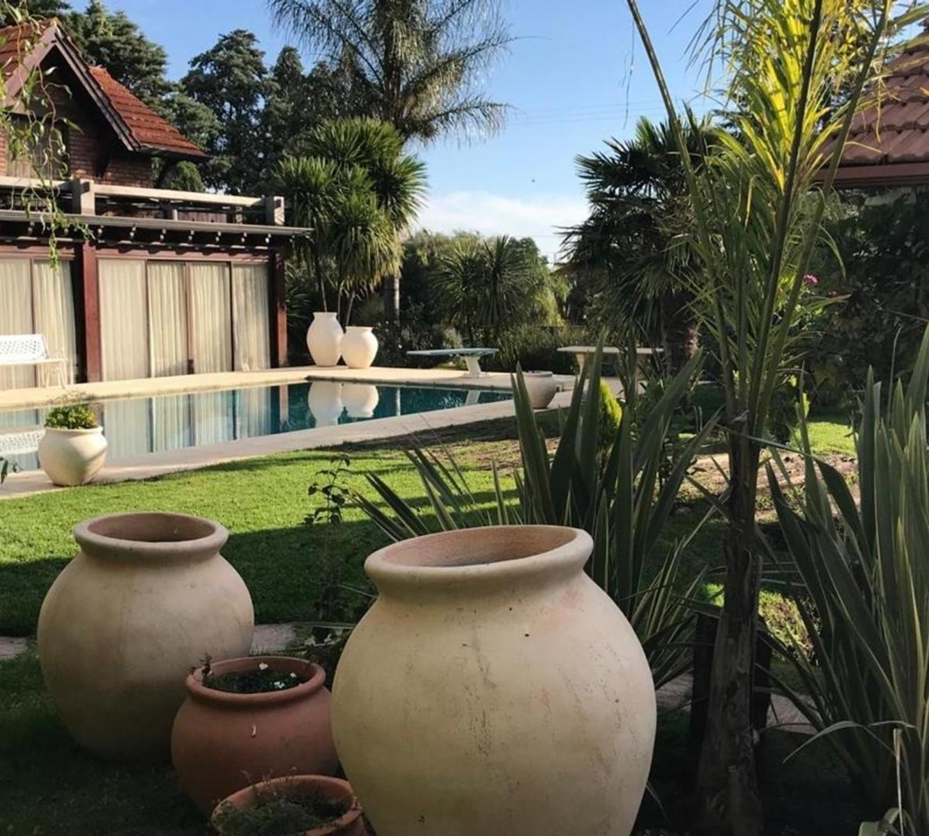 Gran Casona de Adobe &amp Aparts 2 unidades para 2 pasaj.