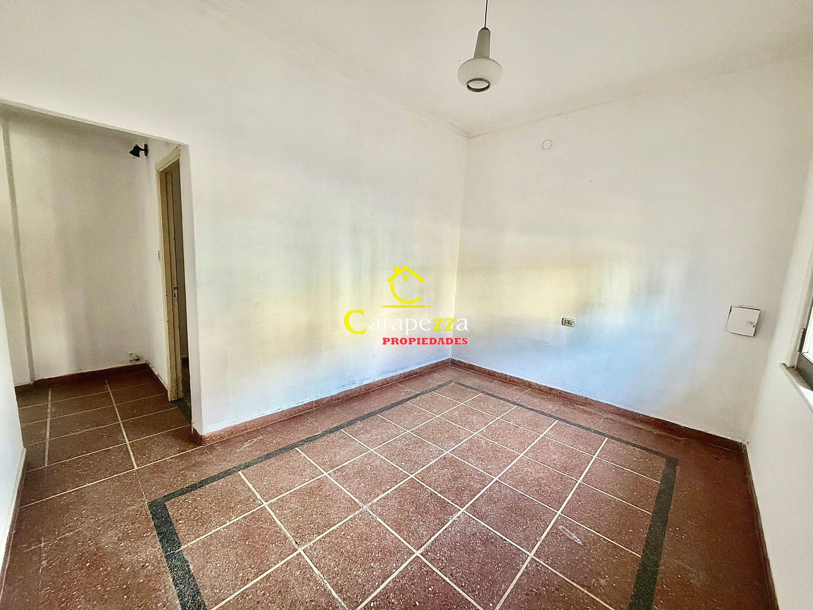 Departamento 2 Amb Planta Baja al Frente en Alquiler en Caseros