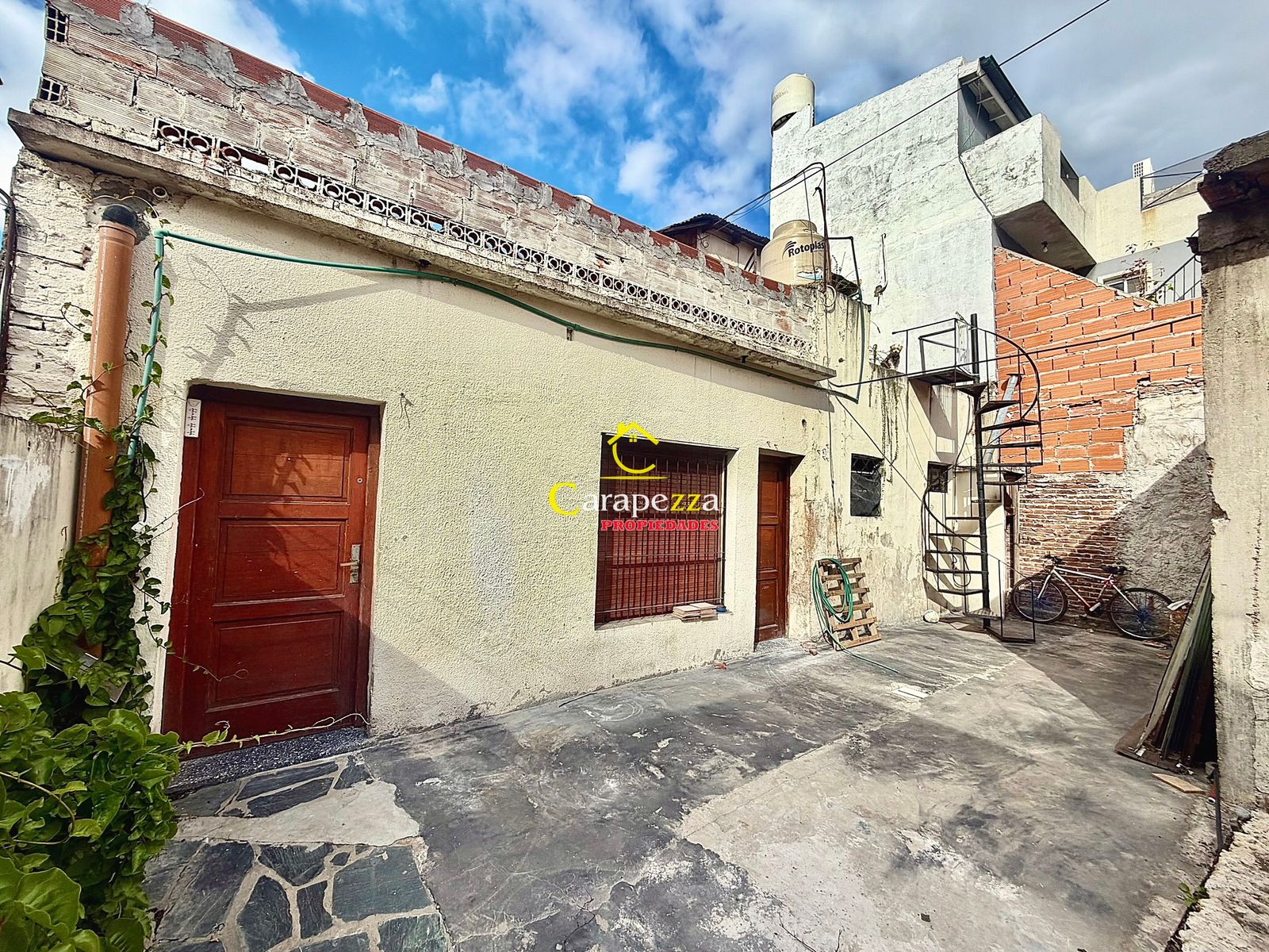 Casa 3 Amb + Galpón + Dpto 1 amb en Venta en Villa Bosch
