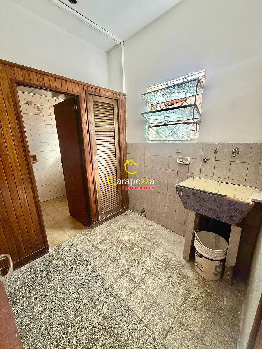 Casa 3 Amb + Galpón + Dpto 1 amb en Venta en Villa Bosch