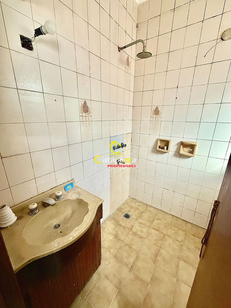 Casa 3 Amb + Galpón + Dpto 1 amb en Venta en Villa Bosch