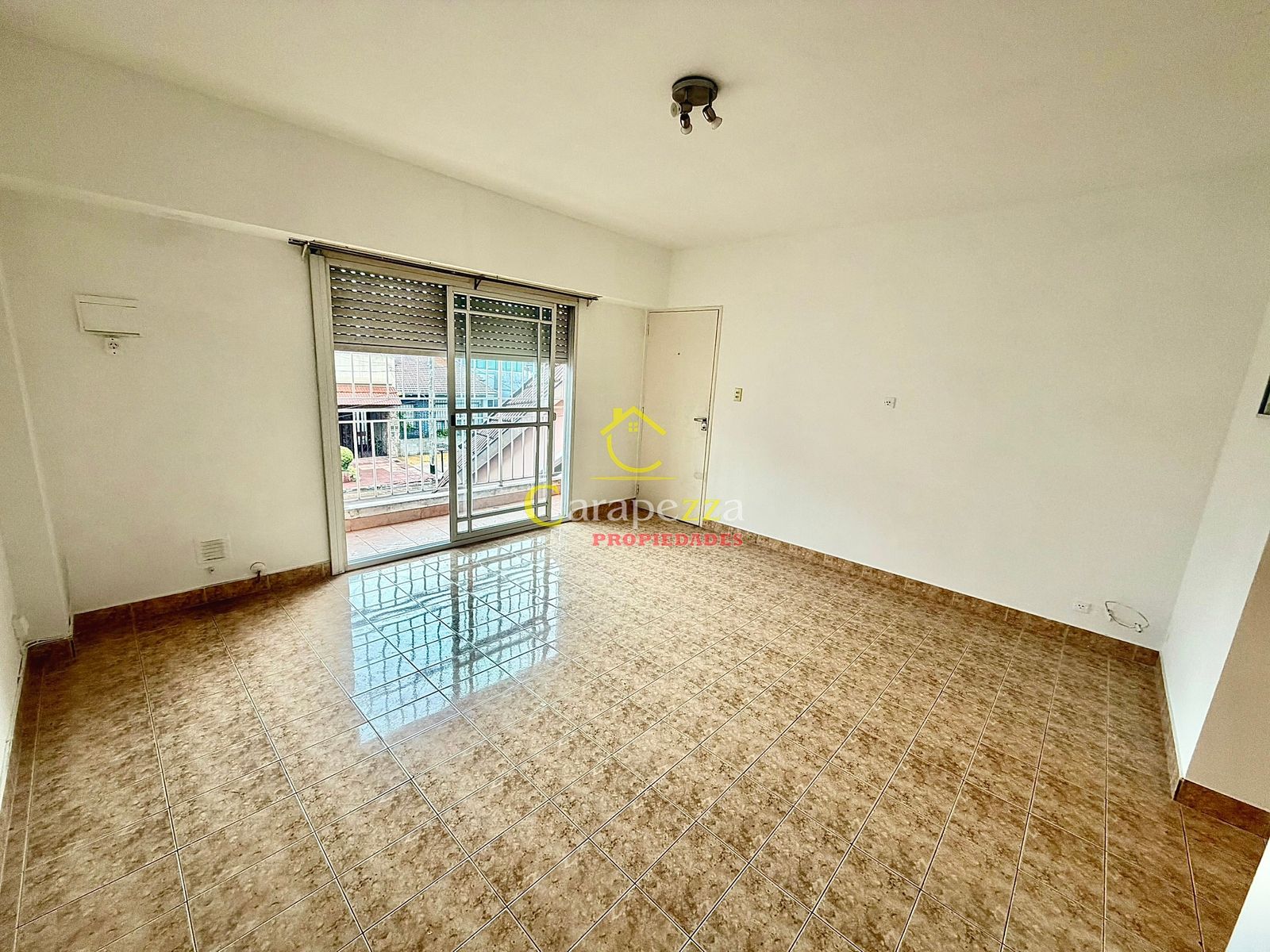 Departamento 1er Piso al Frente en Alquiler en Villa Bosch