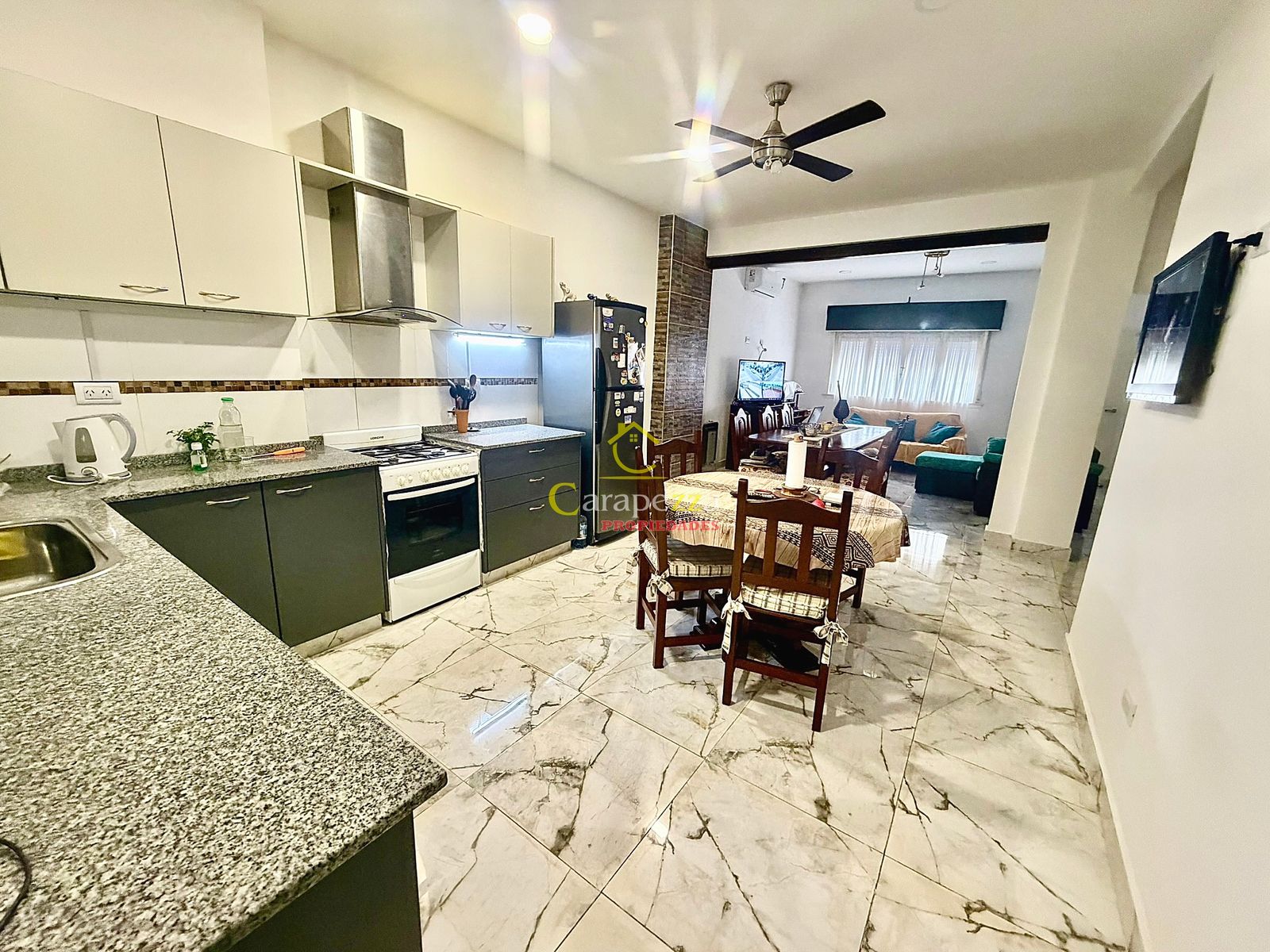 Venta Hermosa Casa 3 Amb en Caseros