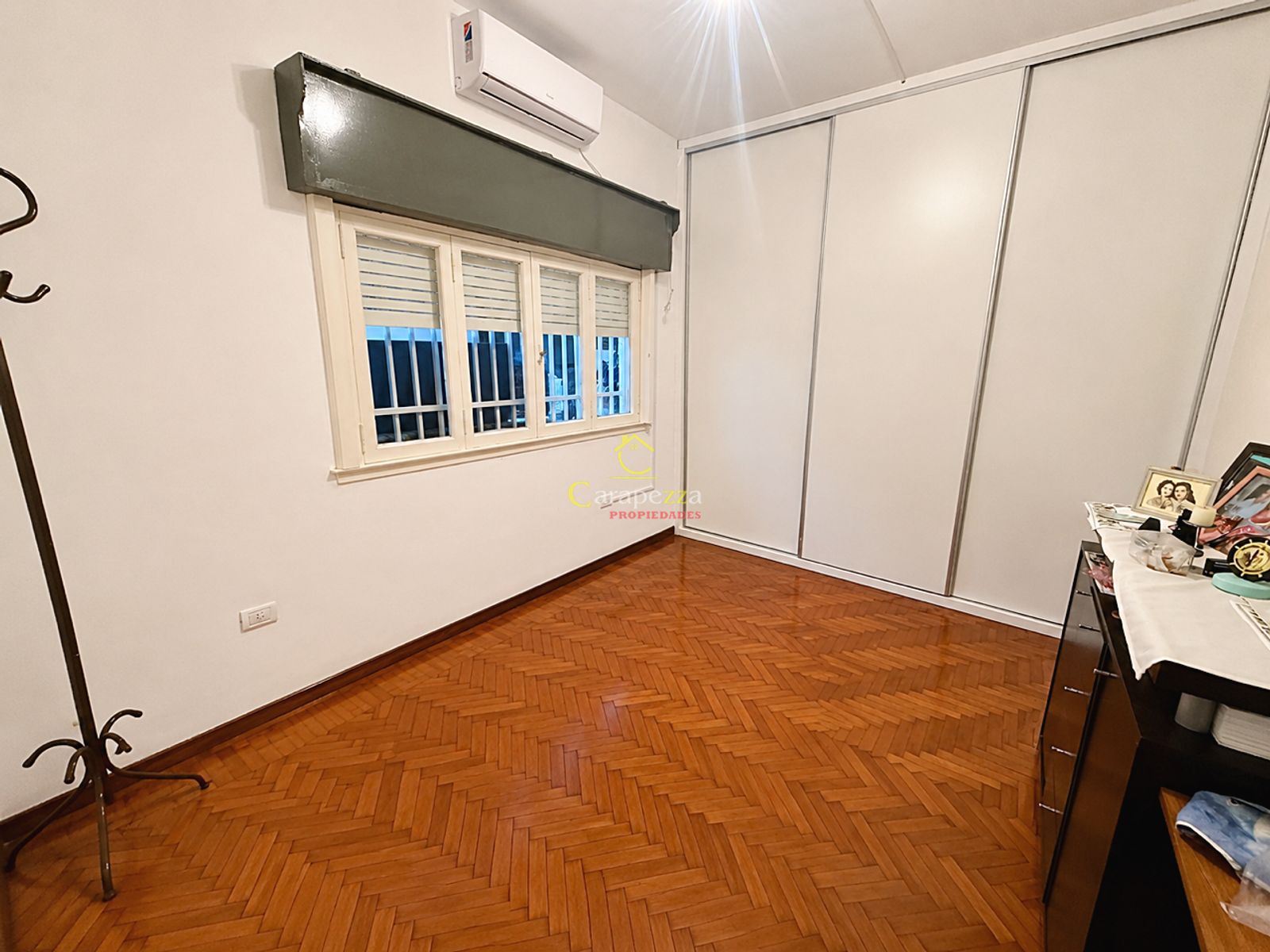 Venta Hermosa Casa 3 Amb en Caseros