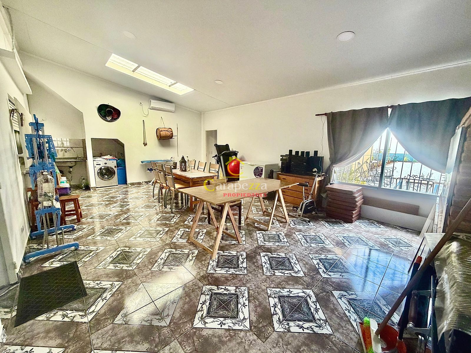 Venta Hermosa Casa 3 Amb en Caseros
