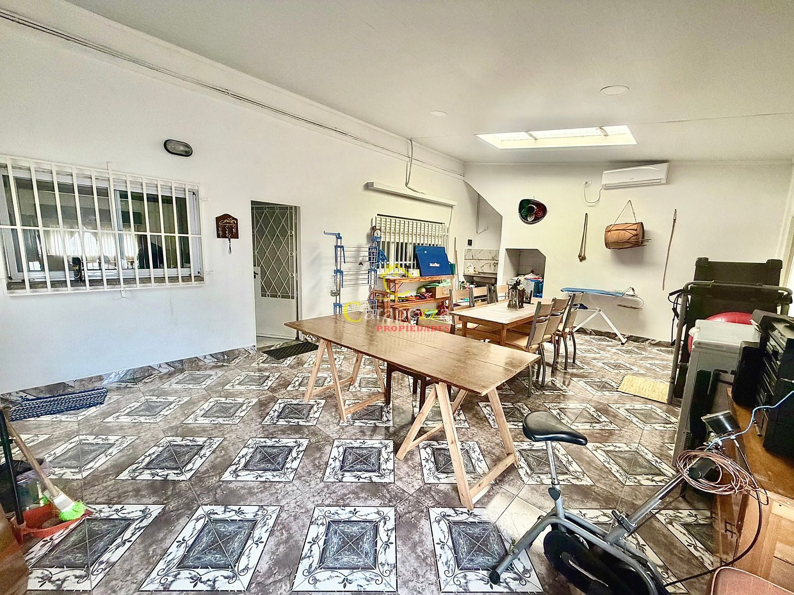 Venta Hermosa Casa 3 Amb en Caseros