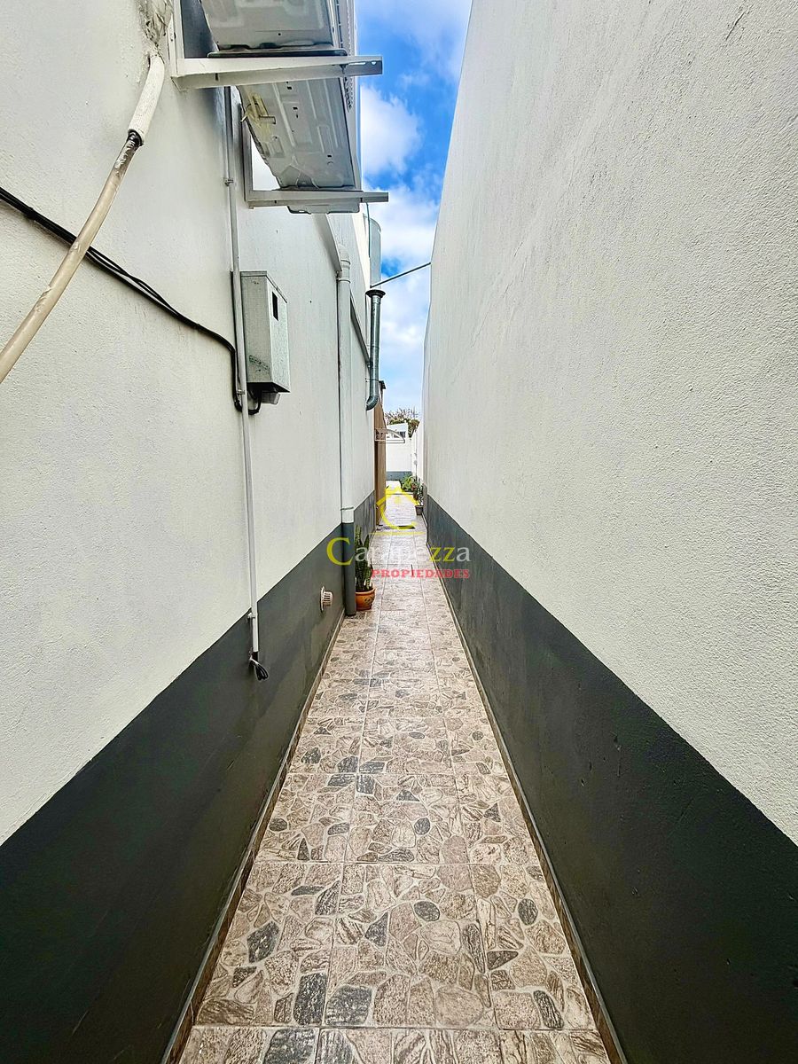 Venta Hermosa Casa 3 Amb en Caseros
