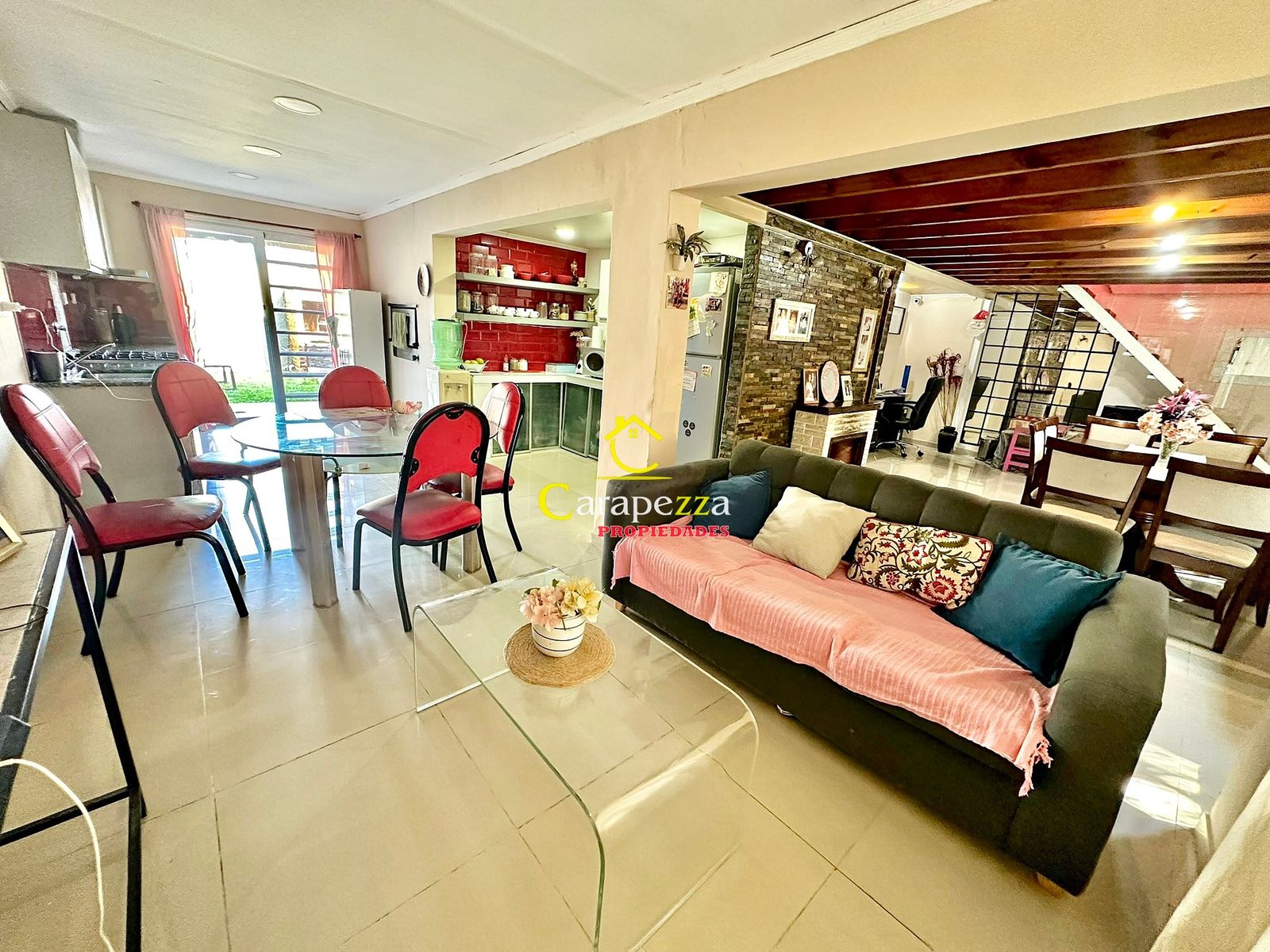 Hermosa Casa 5 Amb en Venta en Barrio Altos de Podesta